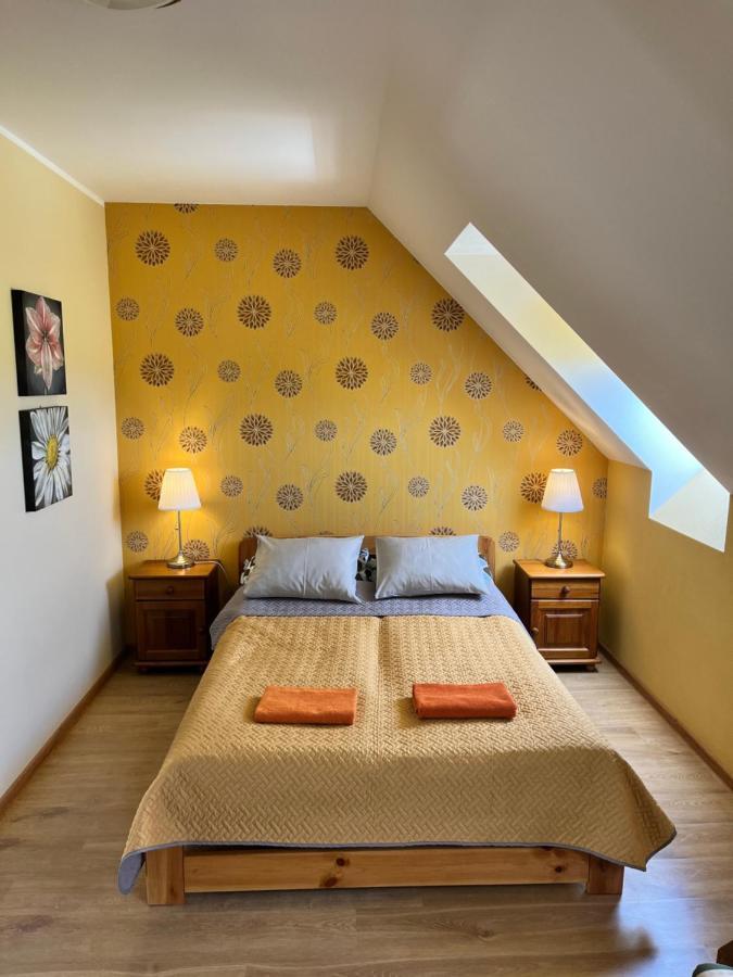 Dom W Trawach Daire Smoldzinski Las Oda fotoğraf