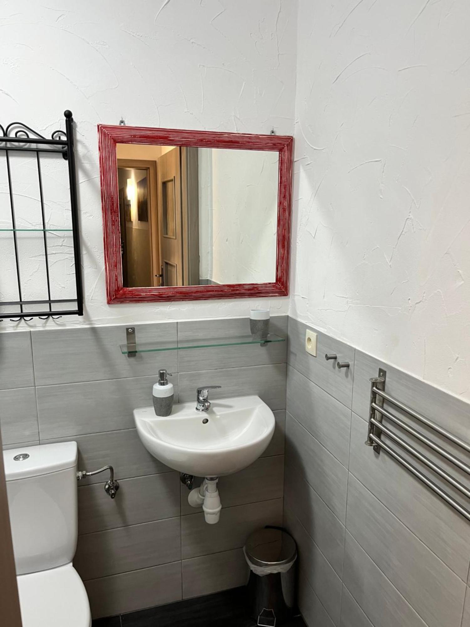 Dom W Trawach Daire Smoldzinski Las Oda fotoğraf